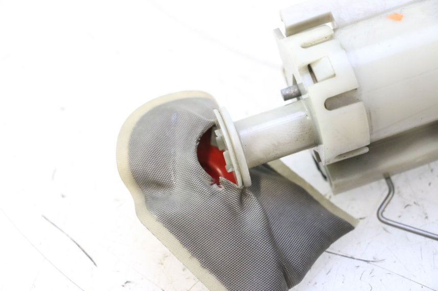 photo de FUEL PUMP YAMAHA XP T-MAX ABS 500 (2005 - 2005) - Zoom on usage condition