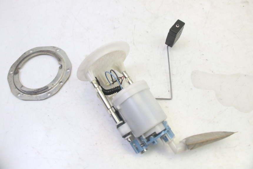 photo de FUEL PUMP YAMAHA YFM GRIZZLY 550 (2008 - 2015) - Fixing points details