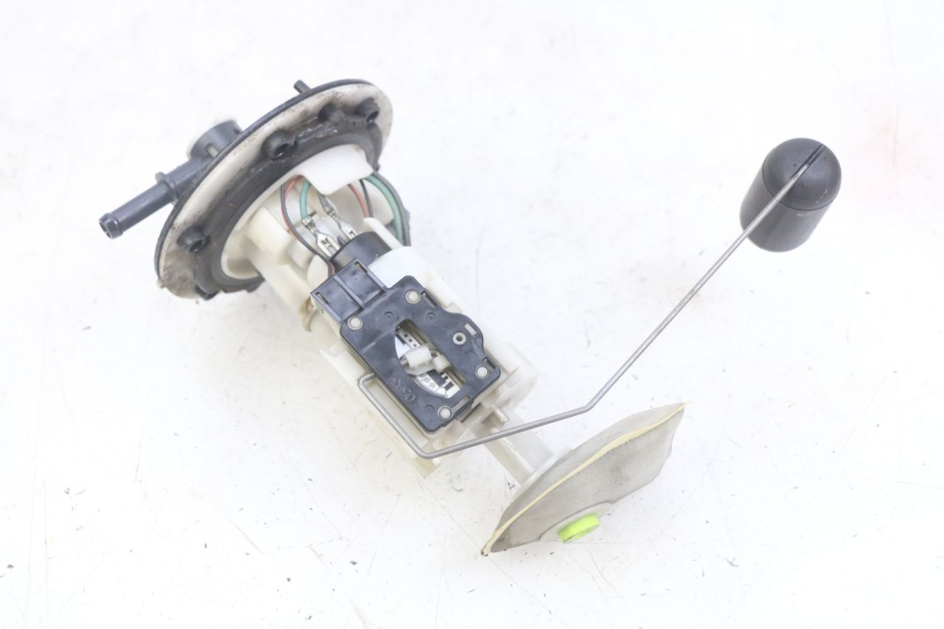 photo de FUEL PUMP YAMAHA YP MAJESTY 400 (2004 - 2008) - Fixing points details