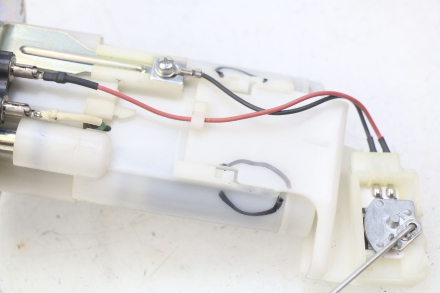 photo de FUEL PUMP KAWASAKI Z 650 (2016 - 2019) - Fixing points details