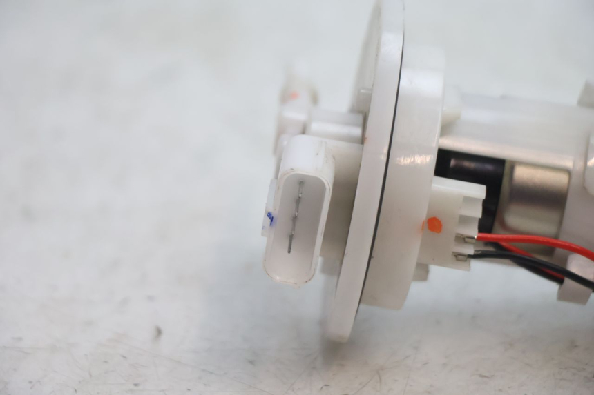 photo de FUEL PUMP PIAGGIO ZIP 4T 50 (2018 - 2020) - Alternative perspective