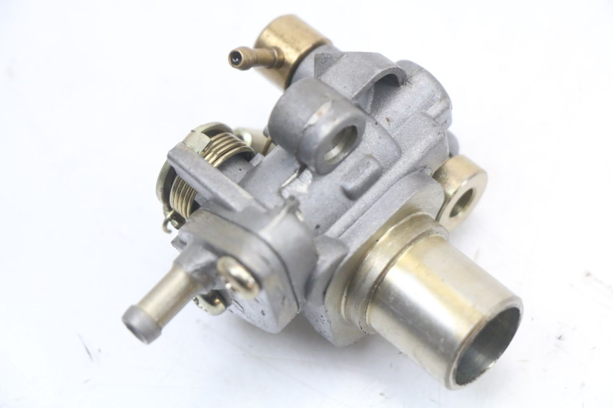 photo de OIL PUMP DAELIM A-FOUR 2T 50 (2005 - 2012) - Surface and material condition