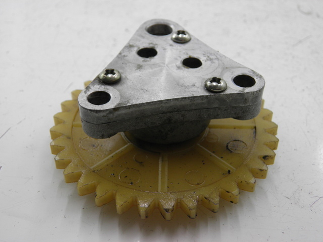 photo de OIL PUMP BENZHOU YY50QT31 VINTAGE 50 (2009 - 2012) - Zoom on usage condition