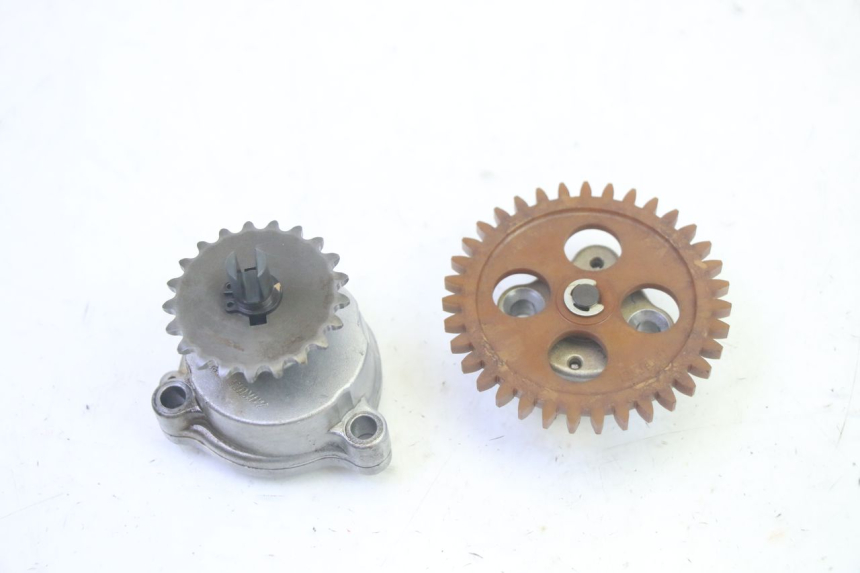 photo de OIL PUMP SUZUKI BURGMAN EXECUTIVE ABS 650 (2006 - 2012) - Component detail