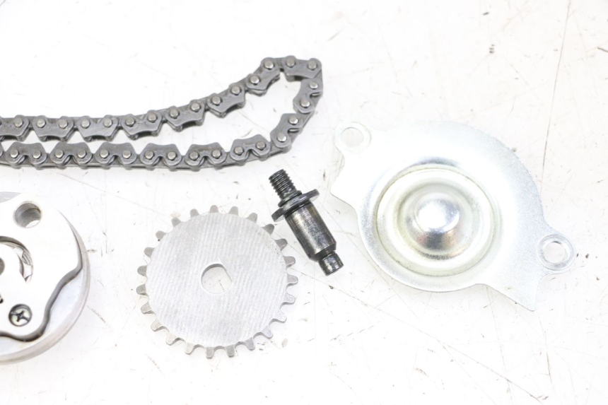 photo de OIL PUMP DAELIM BESBI 125 (2007 - 2008) - Alternative perspective