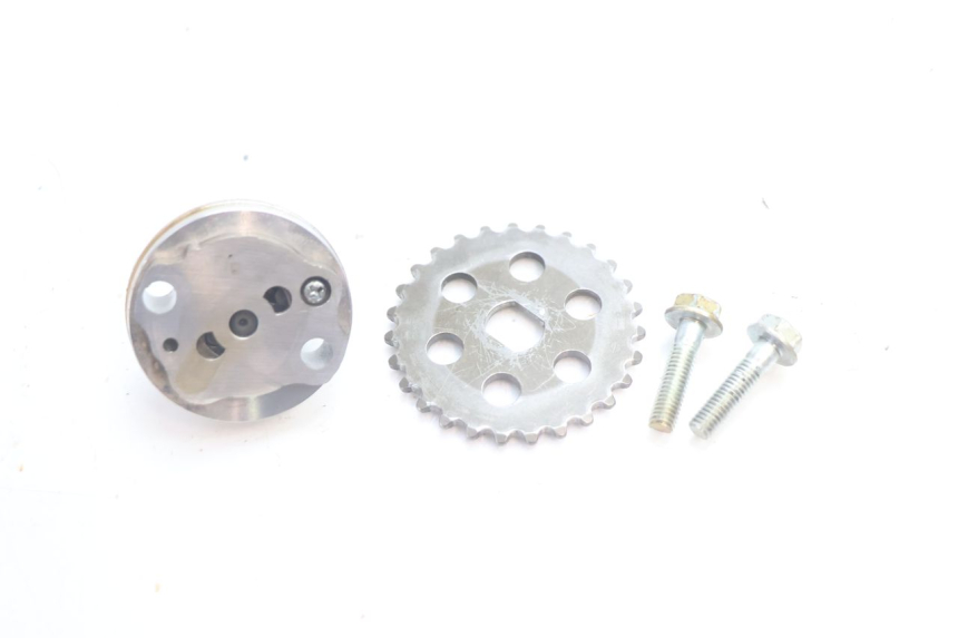 photo de OIL PUMP HONDA FES S-WING SWING ABS 125 (2007 - 2015) - Technical close-up