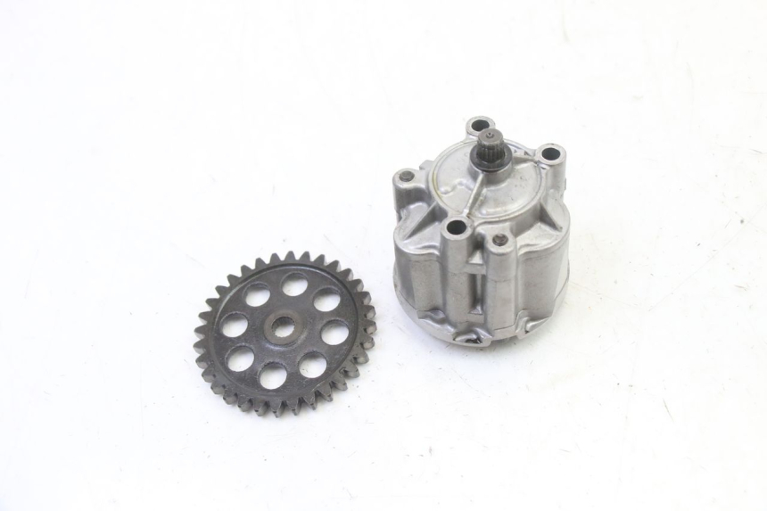 photo de OIL PUMP YAMAHA FJ 36Y 1100 (1984 - 1985) - Alternative perspective