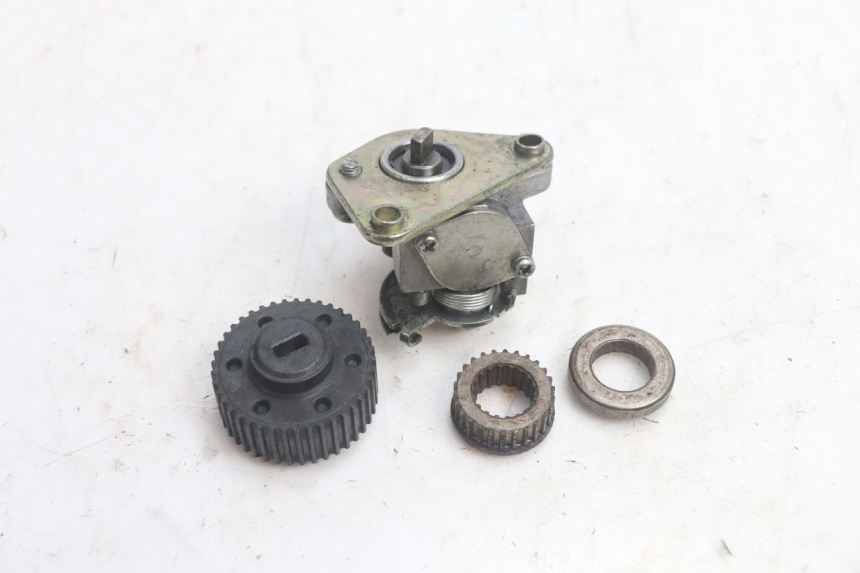 photo de OIL PUMP PIAGGIO FLY 2T 50 (2004 - 2017) - Alternative perspective