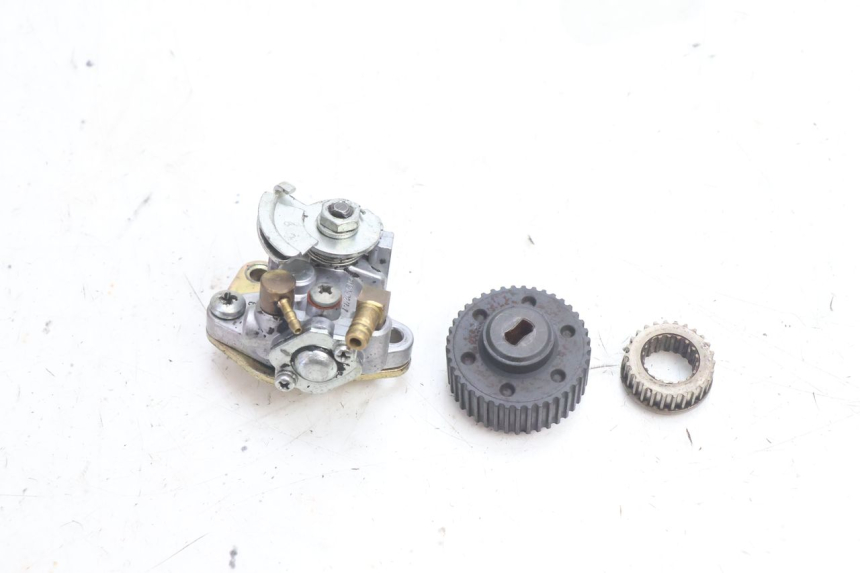 photo de OIL PUMP PIAGGIO FLY 2T 50 (2004 - 2017) - Component detail