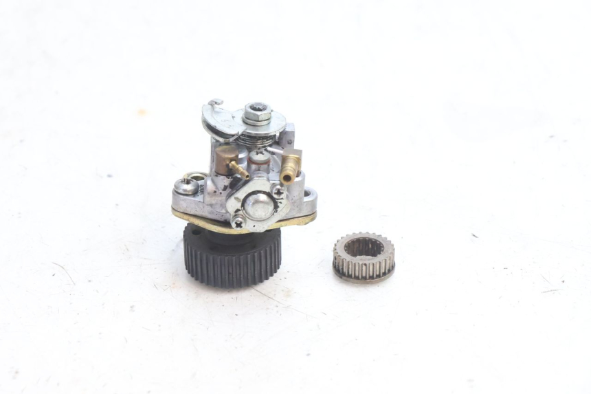 photo de OIL PUMP PIAGGIO FLY 2T 50 (2004 - 2017) - Technical close-up