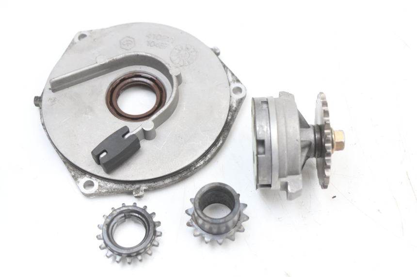 photo de OIL PUMP PIAGGIO FLY 4T 50 (2004 - 2010) - Component detail