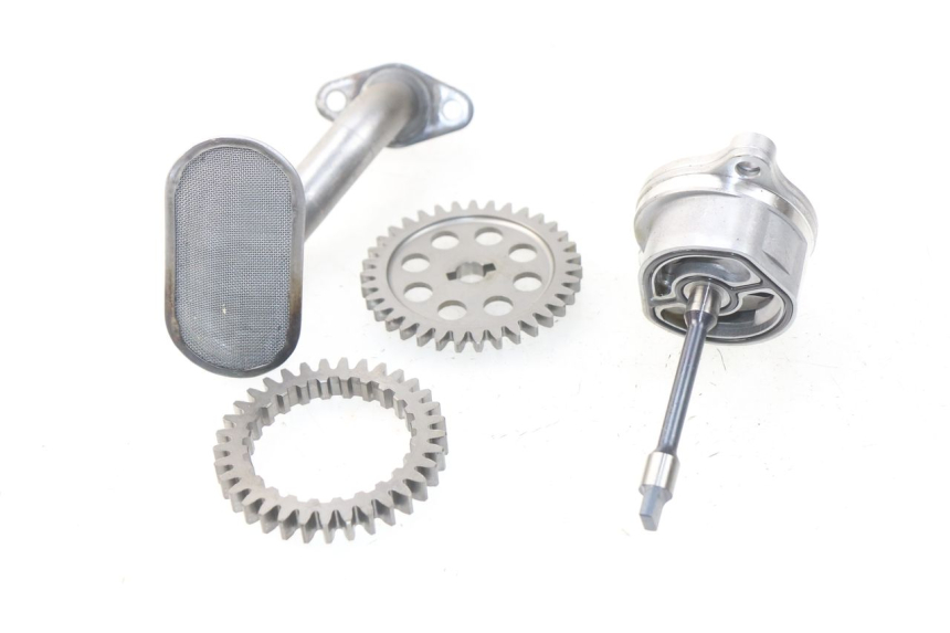 photo de OIL PUMP SUZUKI GSR 600 (2005 - 2012) - Alternative perspective