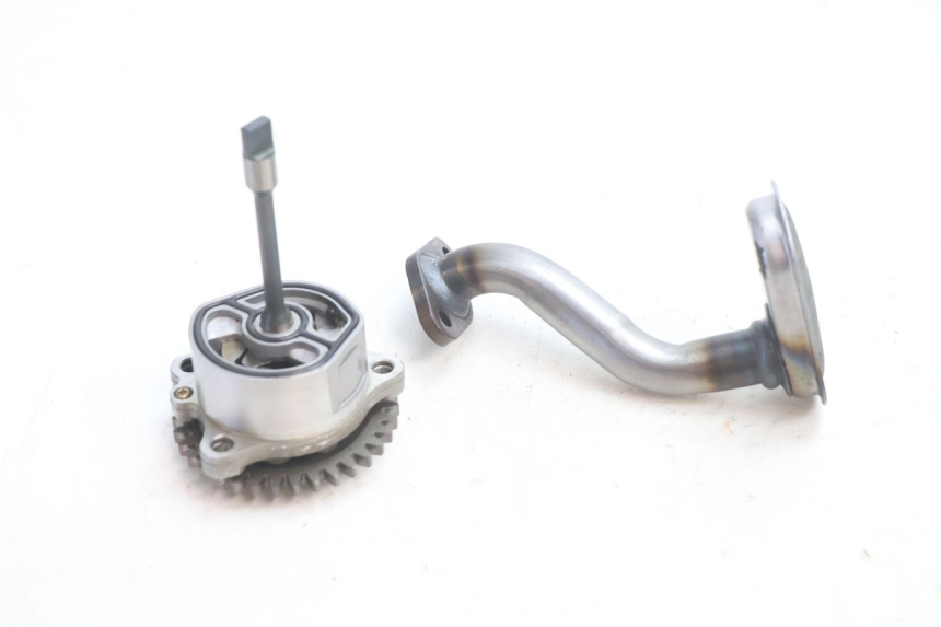 photo de OIL PUMP SUZUKI GSR 600 (2005 - 2012) - Alternative perspective