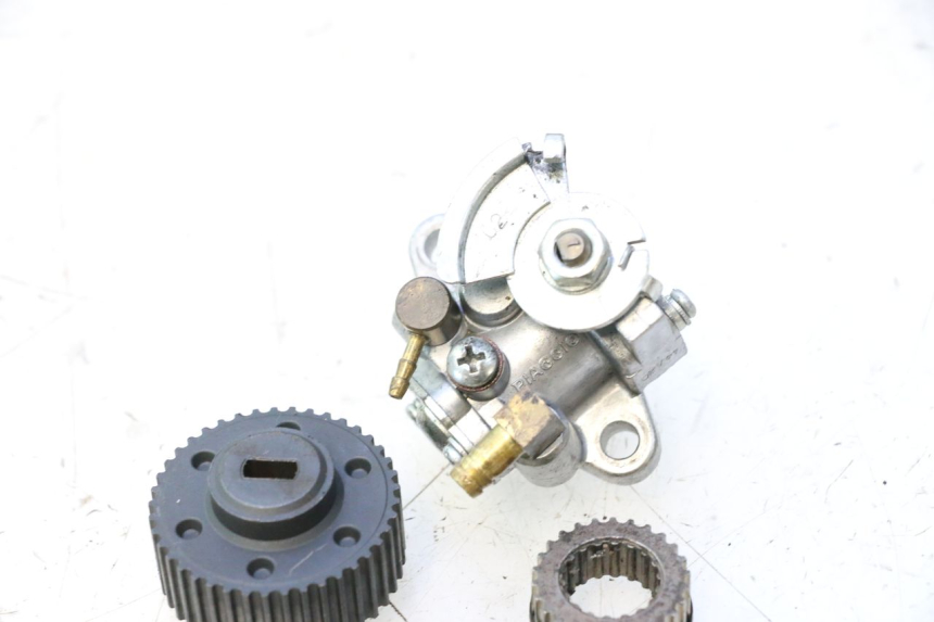 photo de OIL PUMP PIAGGIO NEW TYPHOON 50 (2018 - 2021) - Fixing points details