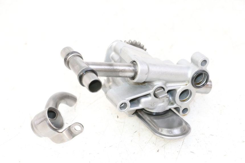 photo de OIL PUMP HONDA NTV DEAUVILLE 650 (2001 - 2006) - Alternative perspective