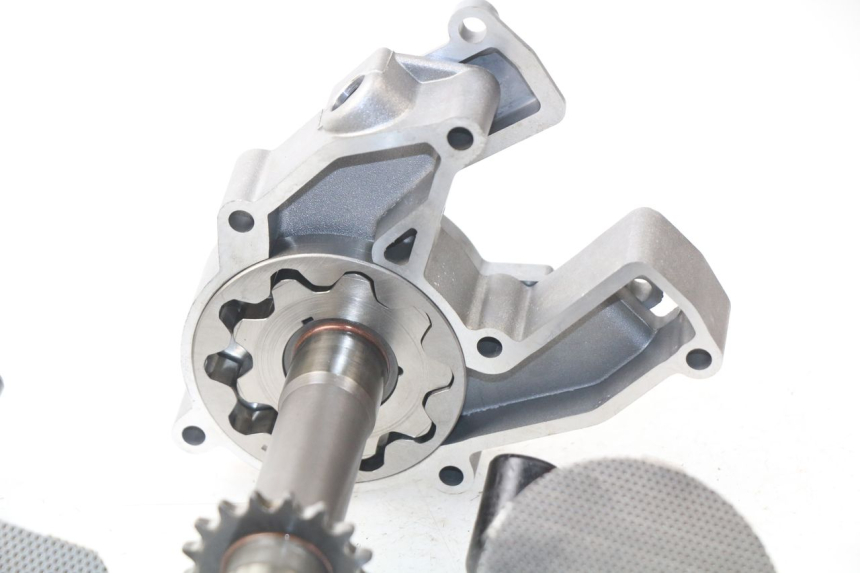 photo de OIL PUMP BMW R GS 1150 (1999 - 2004) - Alternative perspective