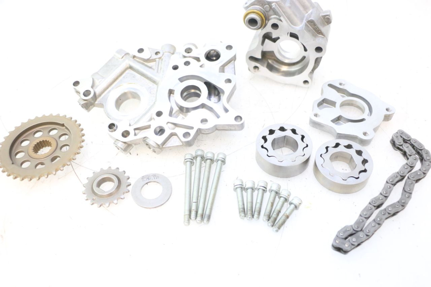 photo de OIL PUMP HARLEY DAVIDSON ROAD GLIDE FLTRXSE 1920 (2018 - 2022) - Detailed visual inspection