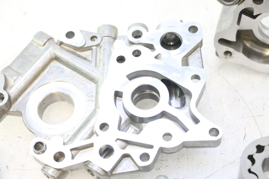 photo de OIL PUMP HARLEY DAVIDSON ROAD GLIDE FLTRXSE 1920 (2018 - 2022) - Alternative angle