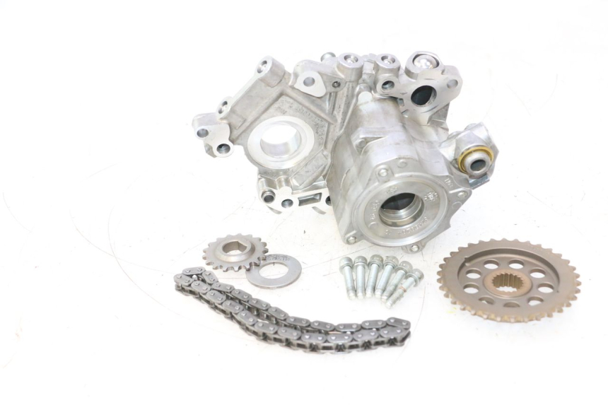 photo de OIL PUMP HARLEY DAVIDSON ROAD GLIDE FLTRXSE 1920 (2018 - 2022) - Alternative perspective