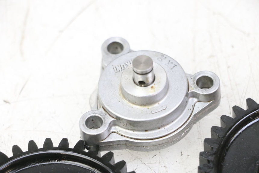 photo de OIL PUMP PEUGEOT SATELIS 125 (2013 - 2018) - Fixing points details