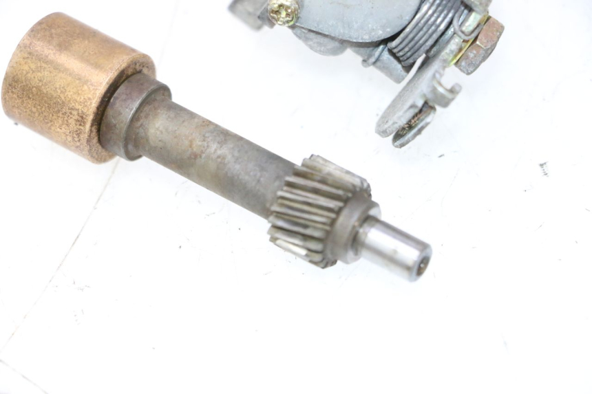 photo de OIL PUMP PEUGEOT SPEEDFIGHT LC 50 (1996 - 2002) - Alternative perspective
