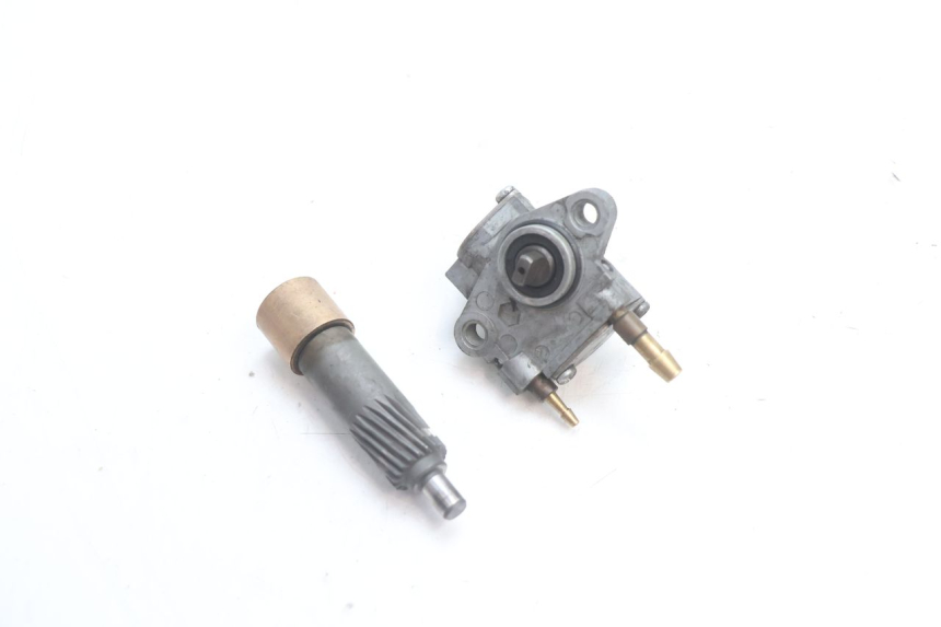 photo de OIL PUMP PEUGEOT TREKKER 50 (1995 - 2004) - Alternative perspective
