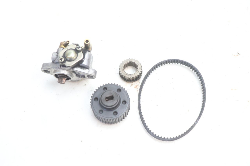 photo de OIL PUMP PIAGGIO TYPHOON 50 (2000 - 2009) - Alternative perspective