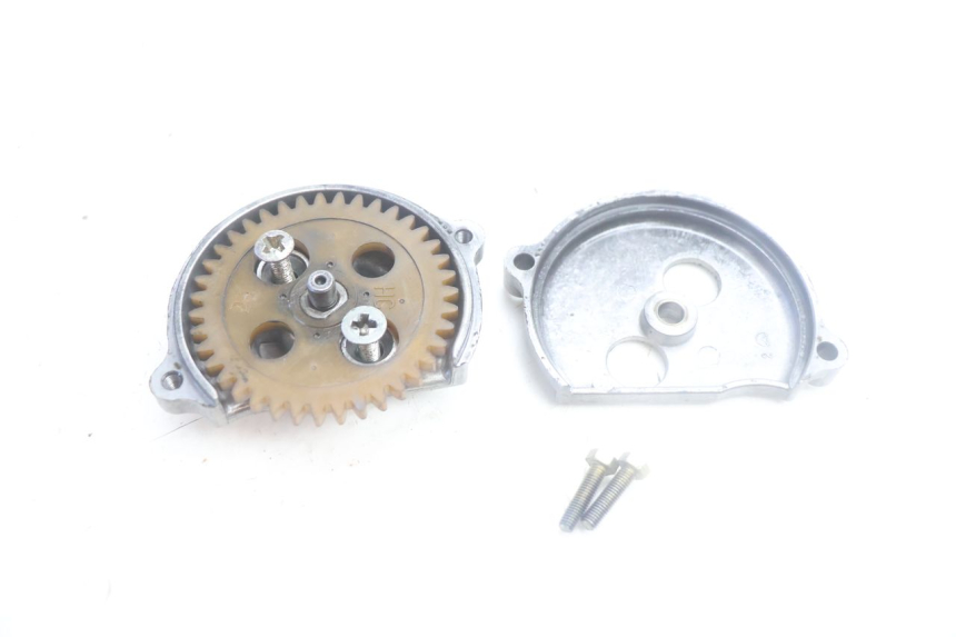 photo de OIL PUMP SMC XROAD 150 - Component detail