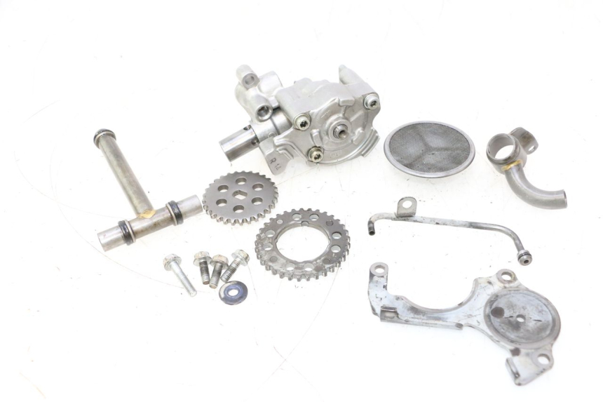 photo de OIL PUMP HONDA XRV AFRICA TWIN 750 (1990 - 1992) - Alternative perspective