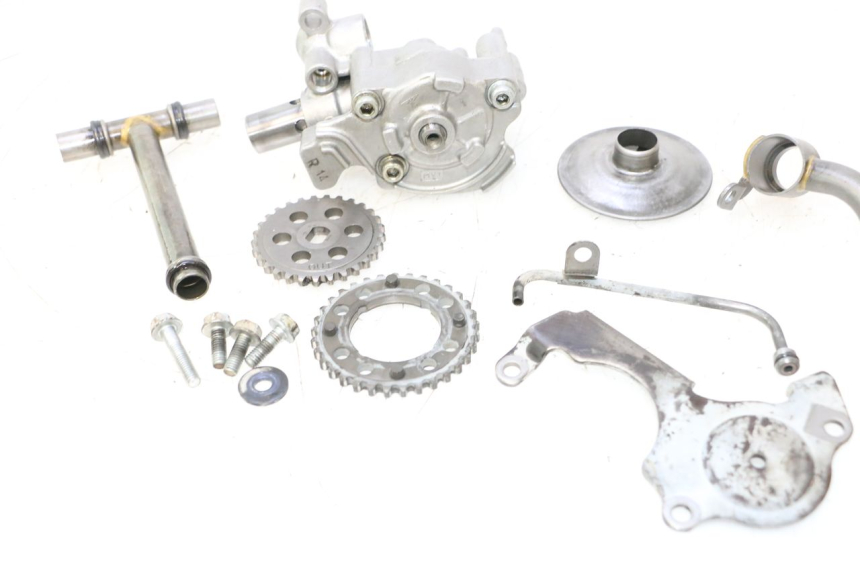 photo de OIL PUMP HONDA XRV AFRICA TWIN 750 (1990 - 1992) - Surface and material condition