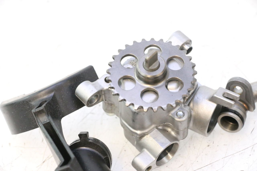 photo de OIL PUMP YAMAHA YZF R6 600 (2008 - 2009) - Surface and material condition