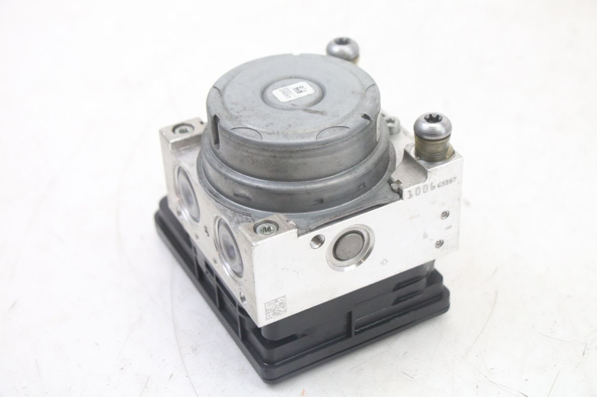 photo de ABS PUMP BMW S RR ABS S1000RR 1000 (2015 - 2018) - Fixing points details