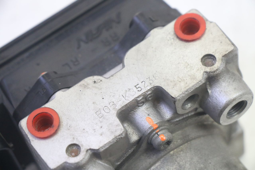 photo de ABS PUMP SUZUKI BURGMAN EXECUTIVE ABS 650 (2006 - 2012) - Surface and material condition