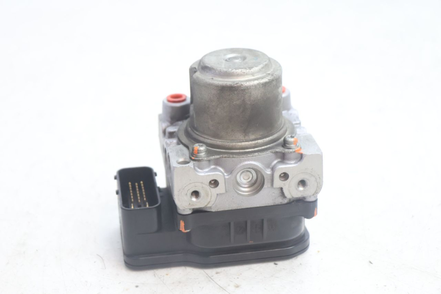 photo de ABS PUMP SUZUKI BURGMAN EXECUTIVE ABS 650 (2006 - 2012) - Main view