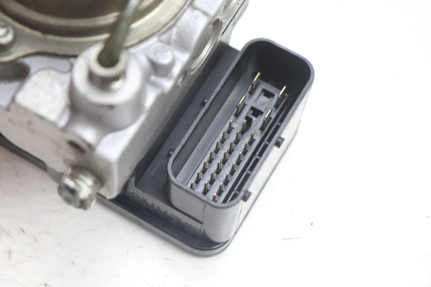 photo de ABS PUMP SUZUKI BURGMAN EXECUTIVE ABS 650 (2006 - 2012) - Zoom on usage condition