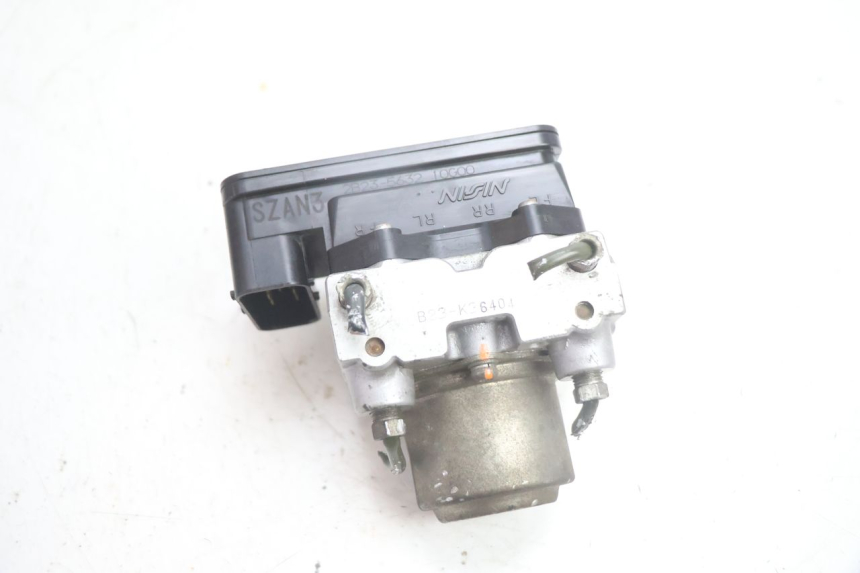 photo de ABS PUMP SUZUKI BURGMAN EXECUTIVE ABS 650 (2006 - 2012) - Alternative perspective