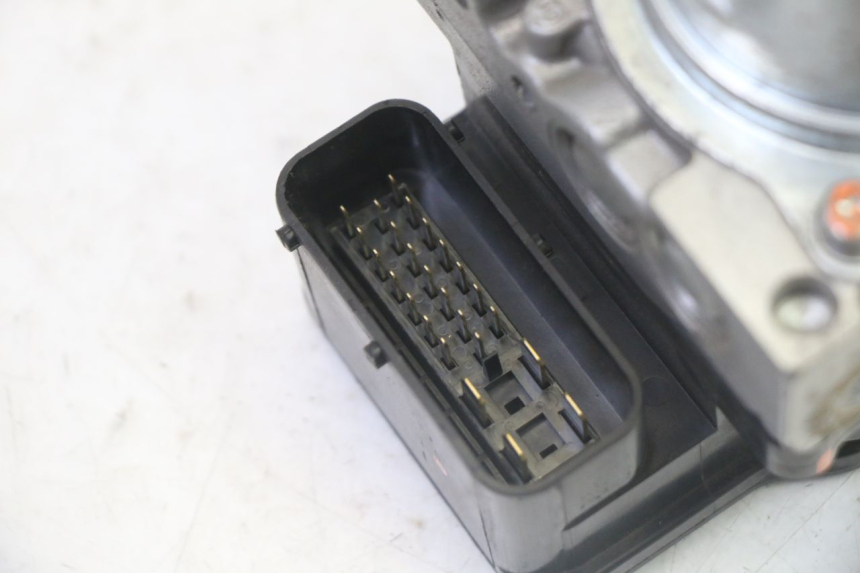 photo de ABS PUMP HONDA FES S-WING SWING ABS 125 (2007 - 2015) - Zoom on usage condition