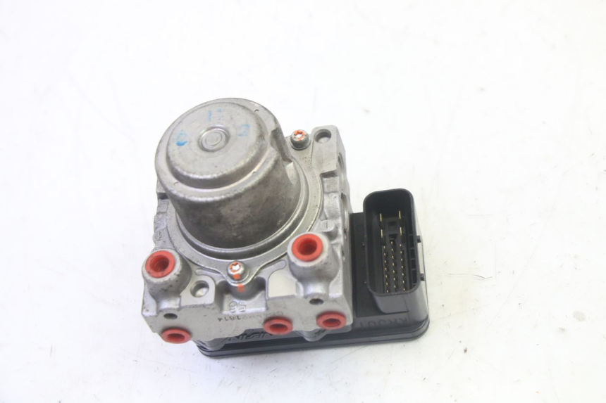 photo de ABS PUMP HONDA FES S-WING SWING ABS 125 (2007 - 2015) - Component detail