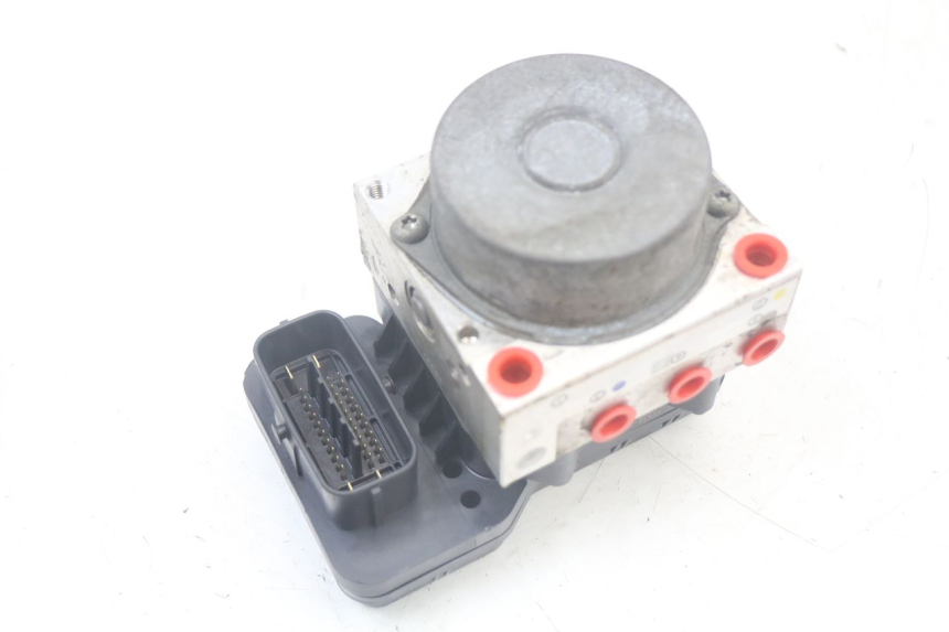 photo de ABS PUMP YAMAHA FJR ABS 1300 (2006 - 2012) - Fixing points details