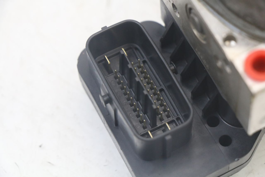 photo de ABS PUMP YAMAHA FJR ABS 1300 (2006 - 2012) - Surface and material condition