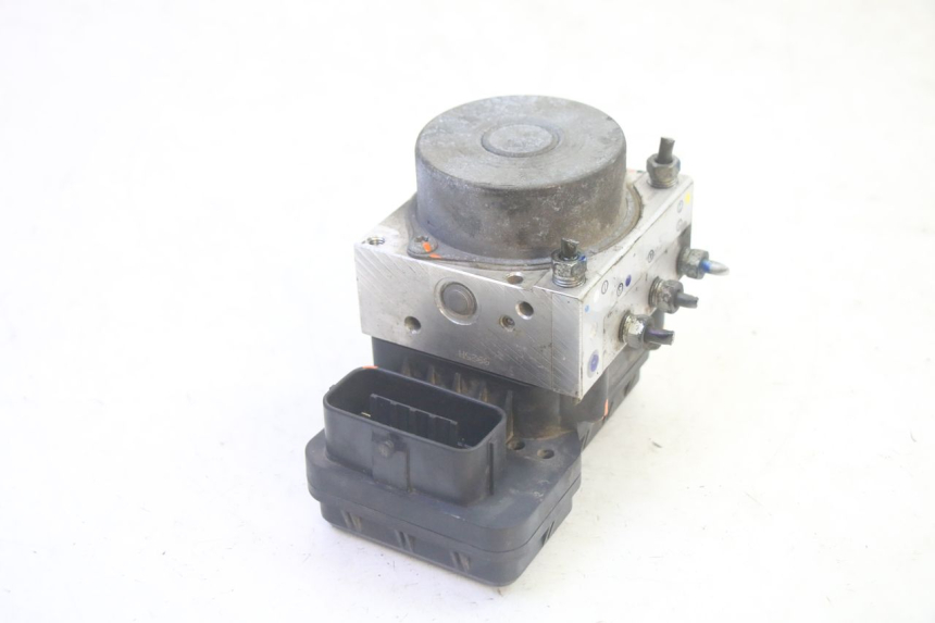 photo de ABS PUMP YAMAHA FJR ABS 1300 (2006 - 2012) - Alternative perspective