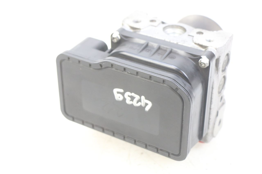 photo de ABS PUMP HONDA FJS SILVERWING SILVER WING 400 (2009 - 2016) - Markings and original references