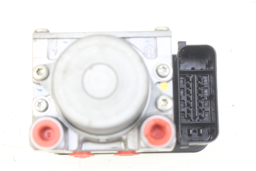 photo de ABS PUMP HONDA FORZA 125 (2015 - 2016) - Technical close-up