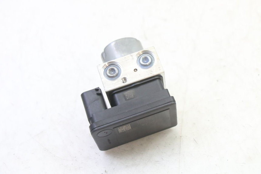 photo de ABS PUMP BMW G310 R 310 (2016 - 2020) - Fixing points details