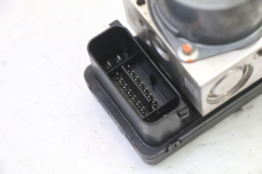 photo de ABS PUMP SUZUKI GSR 750 (2011 - 2017) - Product overview