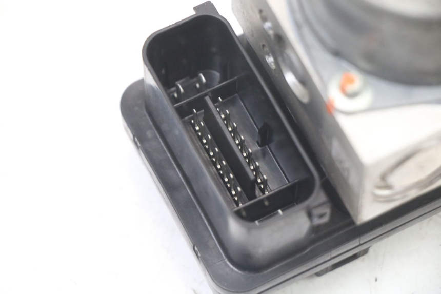 photo de ABS PUMP HONDA FORZA 125 (2021 - 2025) - Zoom on usage condition