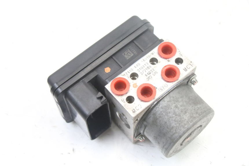 photo de ABS PUMP HONDA FORZA 125 (2021 - 2025) - Technical close-up