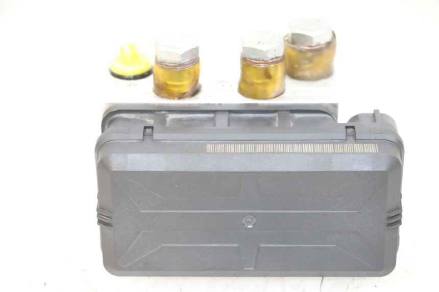 photo de ABS PUMP HUSQVARNA SVARTPILEN 401 (2018 - 2023) - Surface and material condition