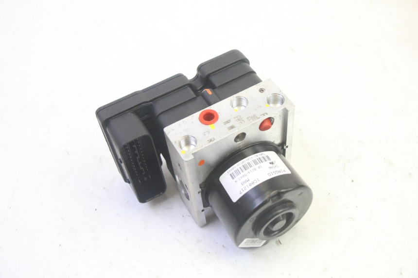 photo de ABS PUMP PIAGGIO MP3 HPE 350 (2018 - 2020) - Surface and material condition