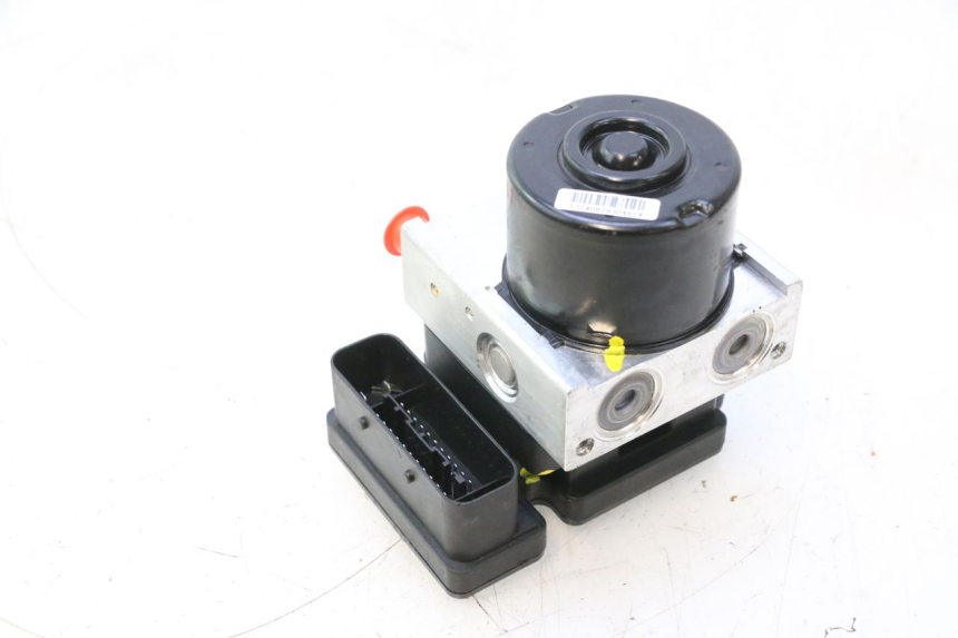 photo de ABS PUMP PIAGGIO MP3 HPE 530 (2022 - 2026) - Distinctive features